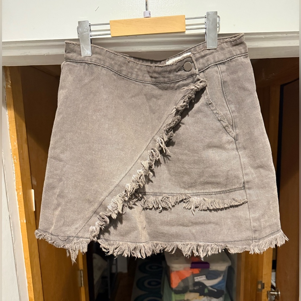 Gorgeous Mod grey denim skirt EUC